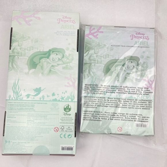 DISNEY STORE PRINCESS ARIEL CLASSIC DOLL W/ DOLL BRUSH & ACCESSORY PACK SET - Picture 4 of 9